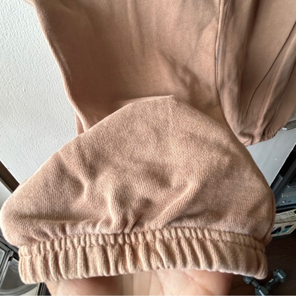 Old navy sweatpants - Picture 4 of 4